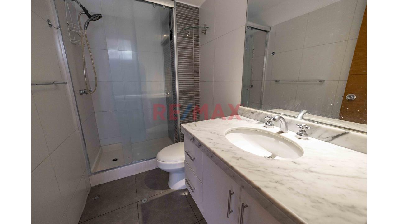 ¡Oportunidad Única! Hermoso Y Céntrico Departamento En Venta, En El Límite De Lince Y San Isidro — foto 11