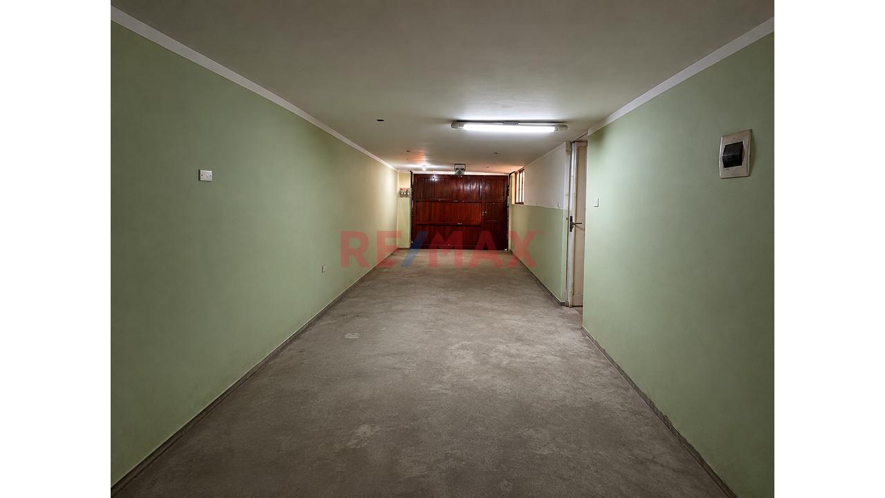 ¡Vive Grande En Socabaya! Casa De 3 Pisos + Sótano, Amplia, Con Vista Y Potencial De Ampliación! - 8