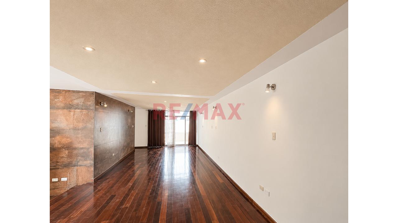 ¡Vive Grande En Socabaya! Casa De 3 Pisos + Sótano, Amplia, Con Vista Y Potencial De Ampliación! - 6
