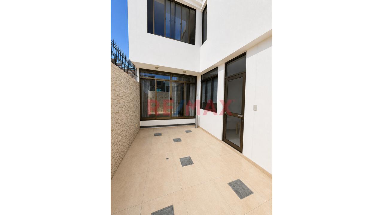 ¡Vive Grande En Socabaya! Casa De 3 Pisos + Sótano, Amplia, Con Vista Y Potencial De Ampliación! - 7