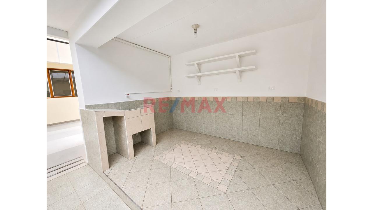 🏢 Casa En Alquiler En Residencial Huancaro – Ideal Para Empresa, Oficinas O Vivienda 🌳✨ - 14
