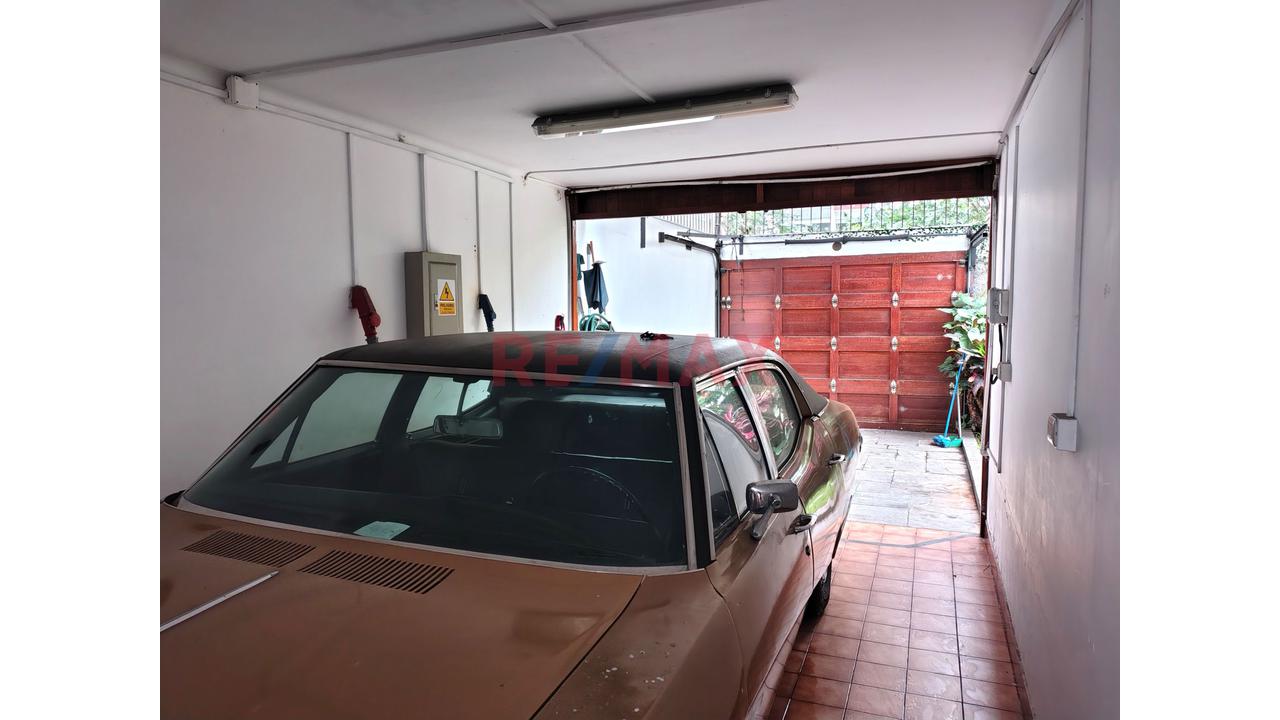 Casa En Alquiler En La Aurora Miraflores – 300 M², Esquina, Jardín Y 4 Habitaciones — foto 9