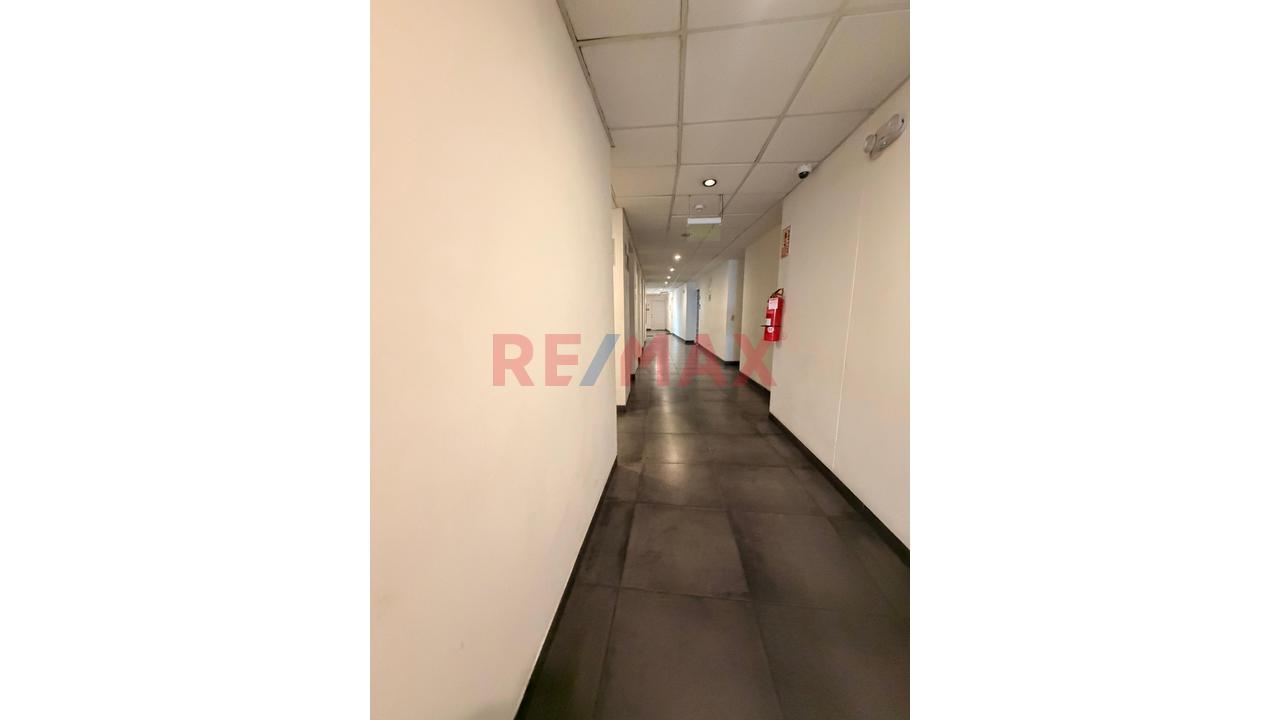 Oficina En Alquiler De 112 M² Con Estacionamiento Y Vista Exterior En Surco — foto 4