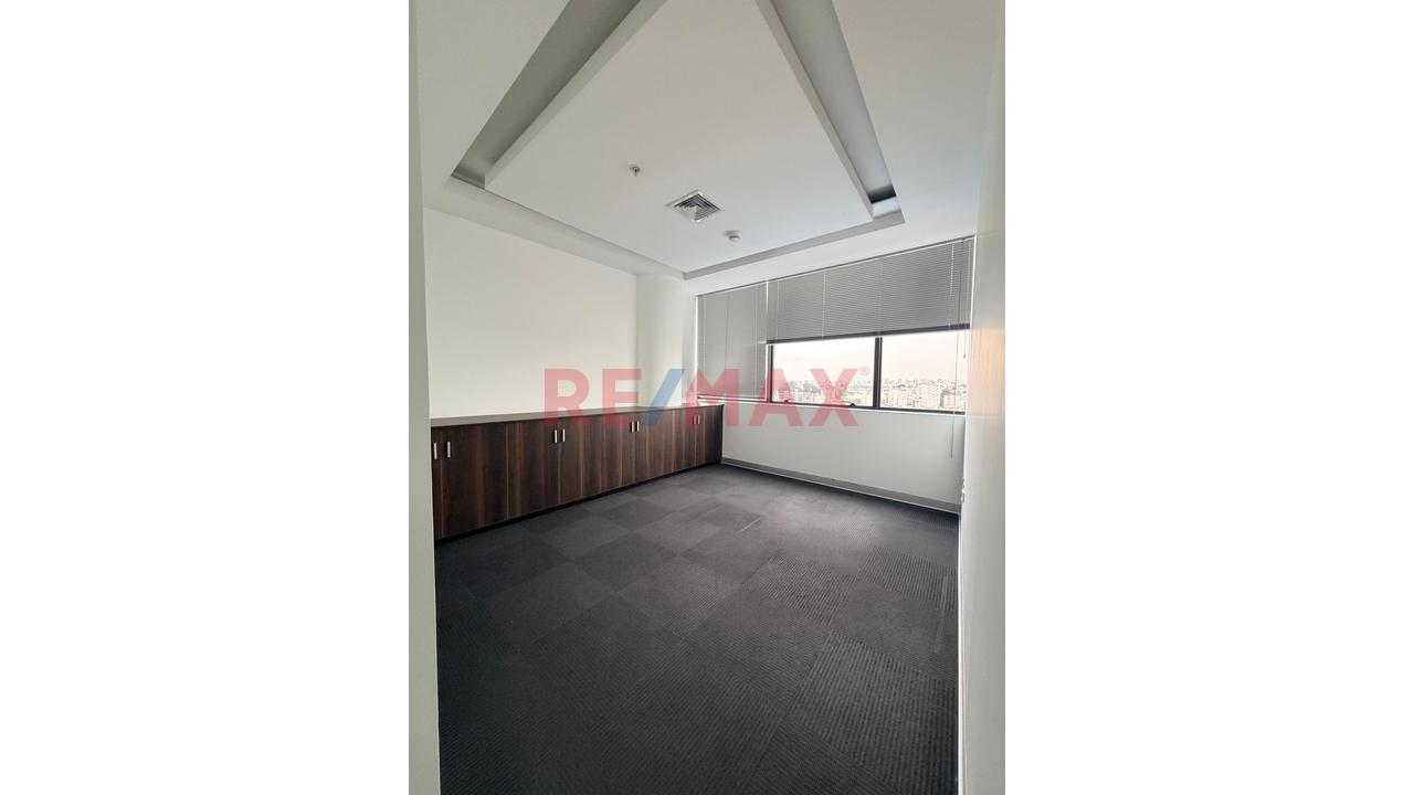 Oficina En Alquiler De 112 M² Con Estacionamiento Y Vista Exterior En Surco — foto 14