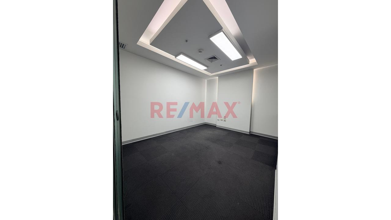 Oficina En Alquiler De 112 M² Con Estacionamiento Y Vista Exterior En Surco — foto 13