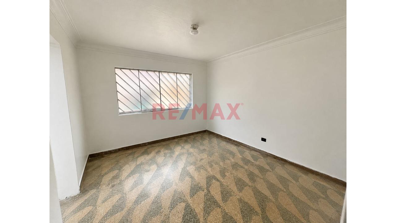 Vendo Casa De 169 M² En El Agustino: 4 Dormitorios, Estudio Y Cerca Al Municipio - 7