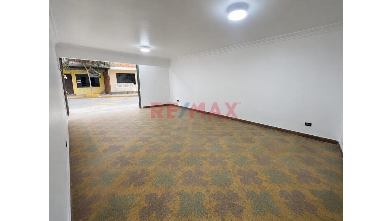 Vendo Casa De 169 M² En El Agustino: 4 Dormitorios, Estudio Y Cerca Al Municipio - 12