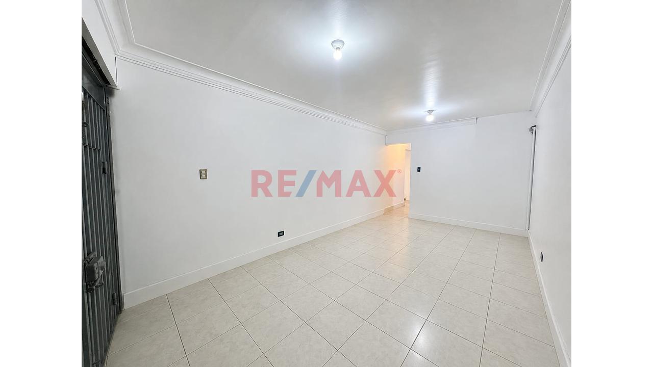 Vendo Casa De 169 M² En El Agustino: 4 Dormitorios, Estudio Y Cerca Al Municipio - 8