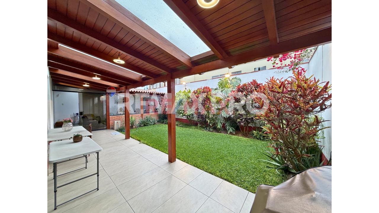 Se Vende Hermosa Casa En Av.Higuereta Alt. Av. Benavides — foto 12