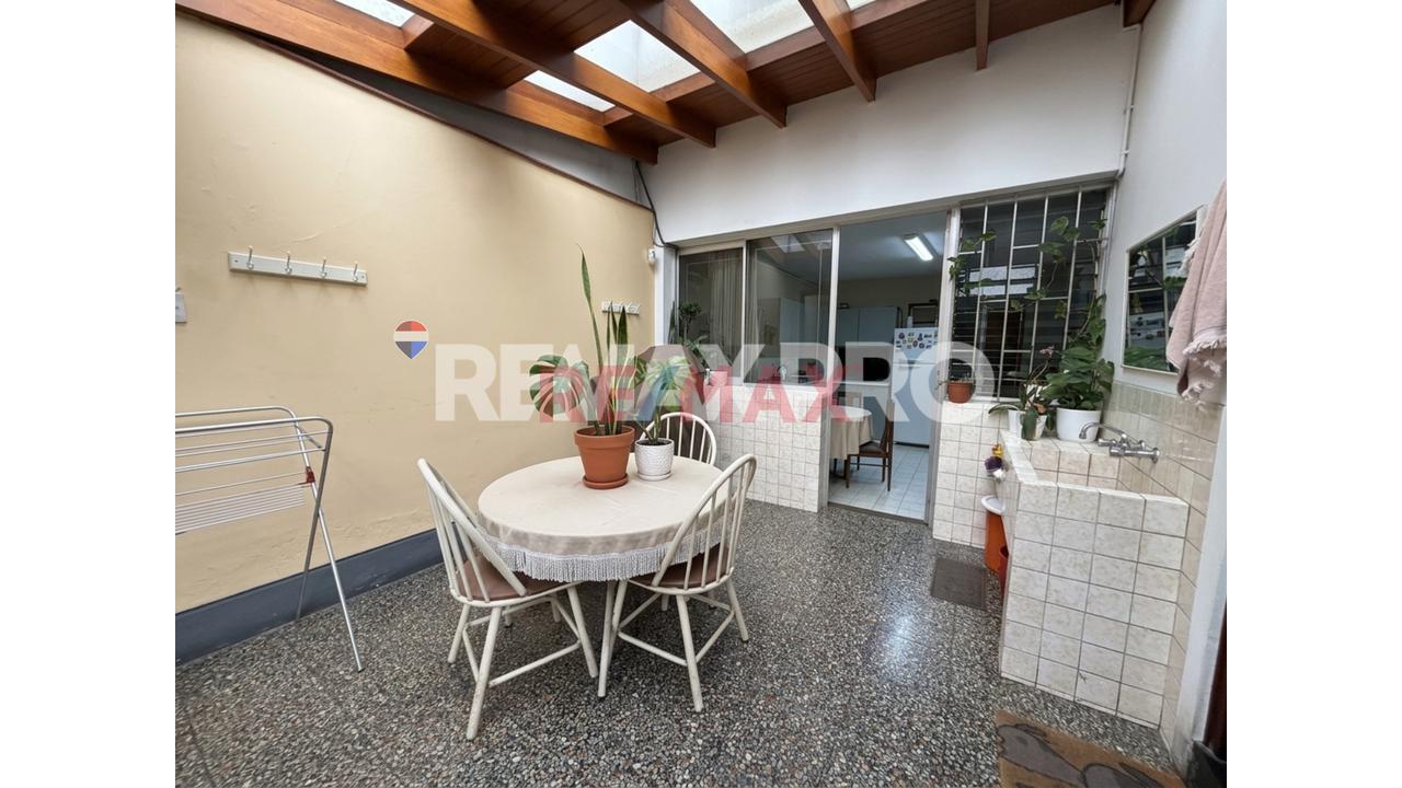 Se Vende Hermosa Casa En Av.Higuereta Alt. Av. Benavides — foto 8