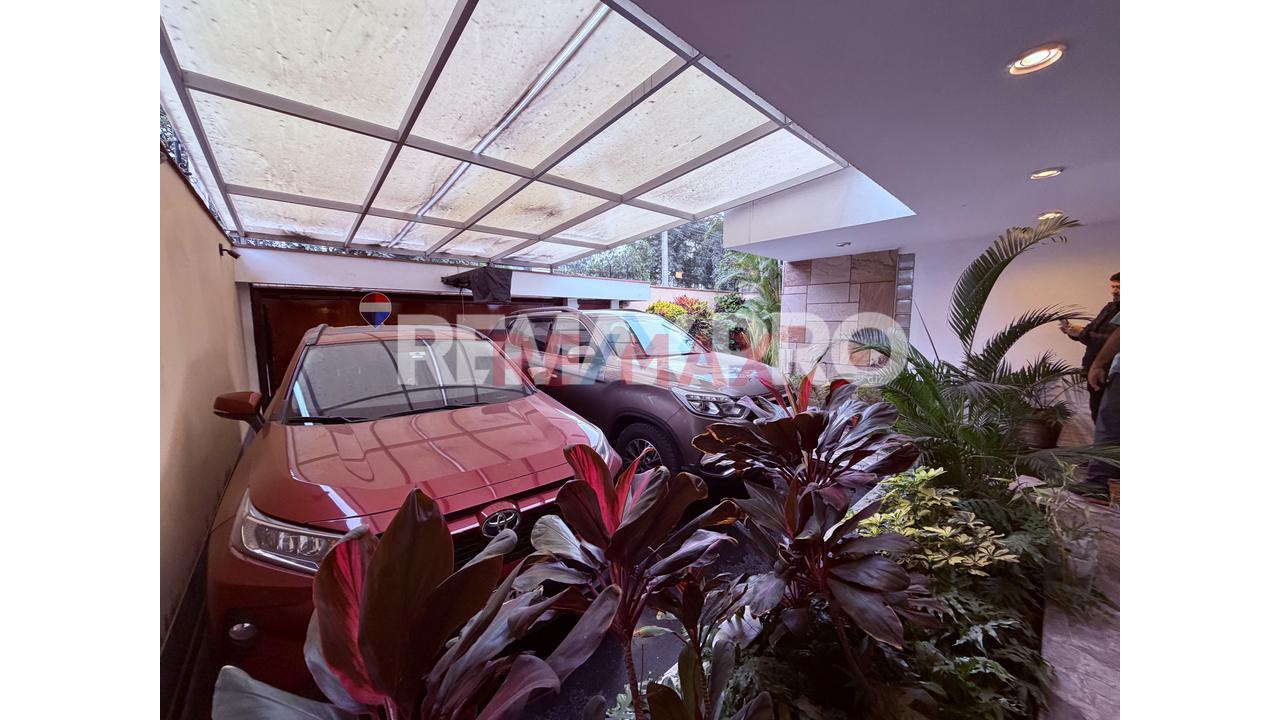 Se Vende Hermosa Casa En Av.Higuereta Alt. Av. Benavides — foto 3