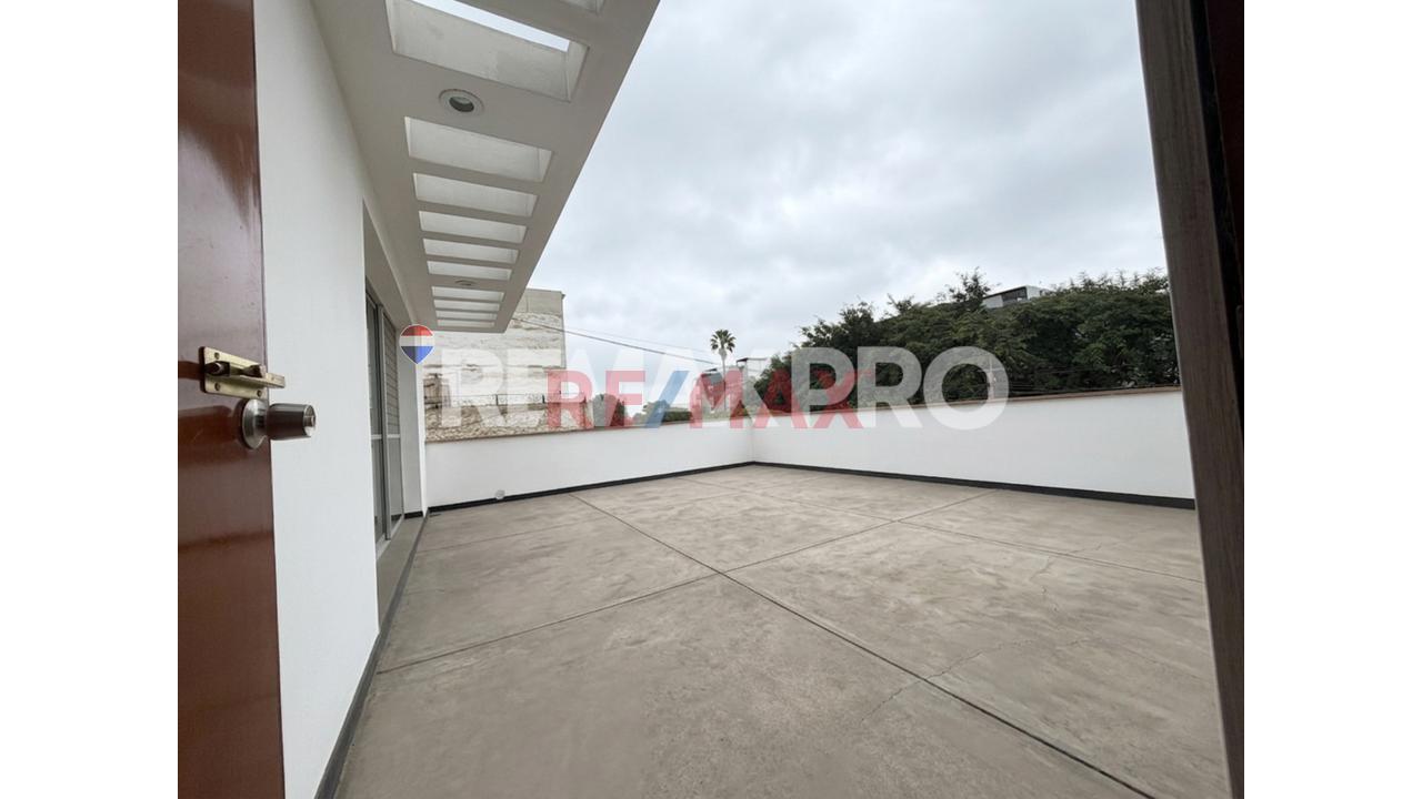 Se Vende Hermosa Casa En Av.Higuereta Alt. Av. Benavides — foto 2