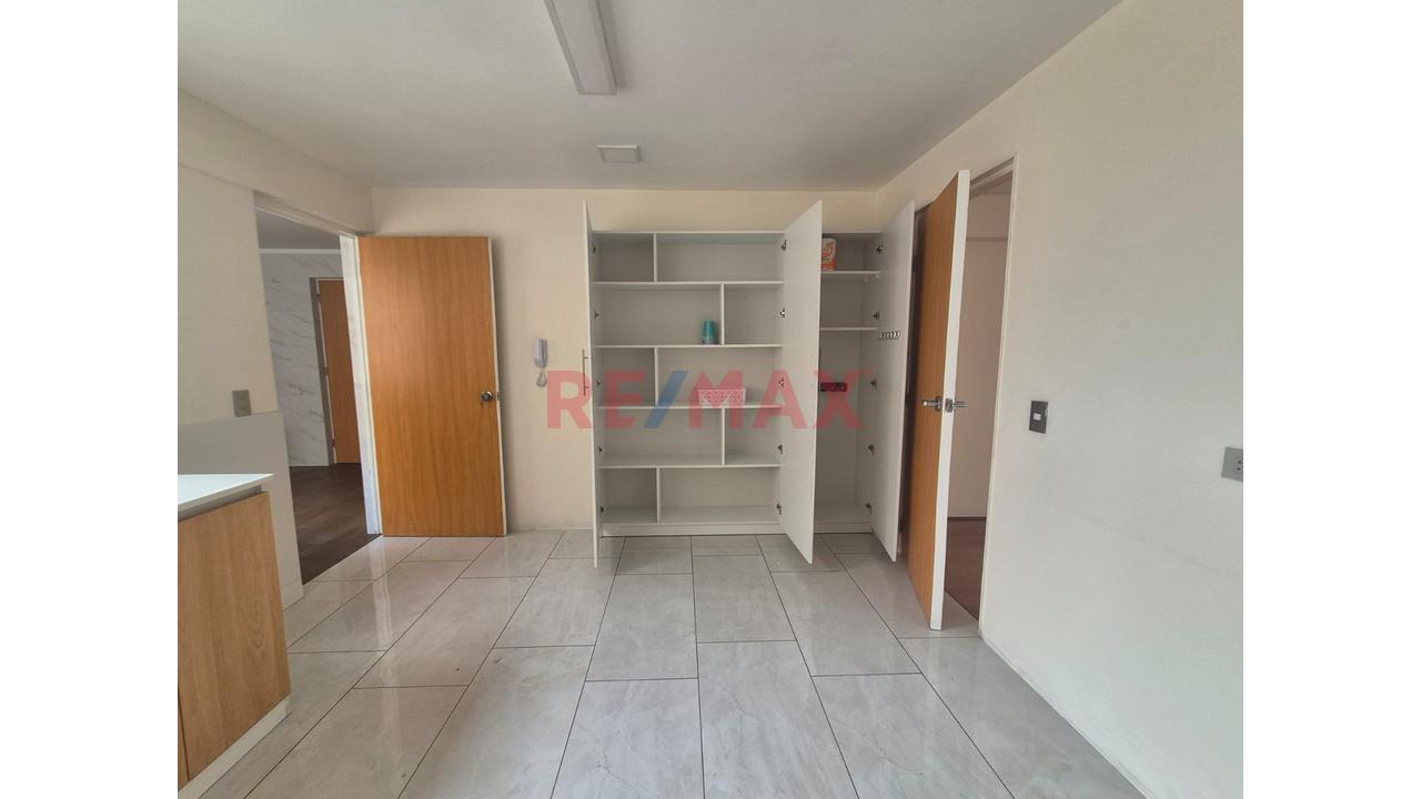 🏢Alquiler De Amplio Departamento De 180M2 En San Isidro - Ideal Para Oficinas - 7