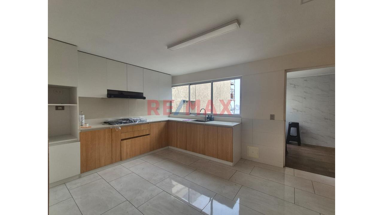 🏢Alquiler De Amplio Departamento De 180M2 En San Isidro - Ideal Para Oficinas - 5