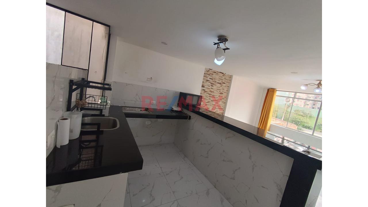 Alquiler De Departamento En Comas En Piso 2 Al Costado Del Mall De Comas — foto 3