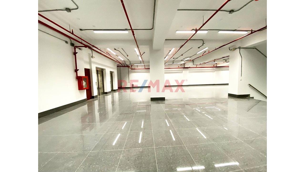 Alquilo Edificio Comercial De Estreno En Esquina (6 Pisos+Azotea ) – Área Techada : 3,078 M² En Av. Balta 1551 Con Manuel Pardo - 4