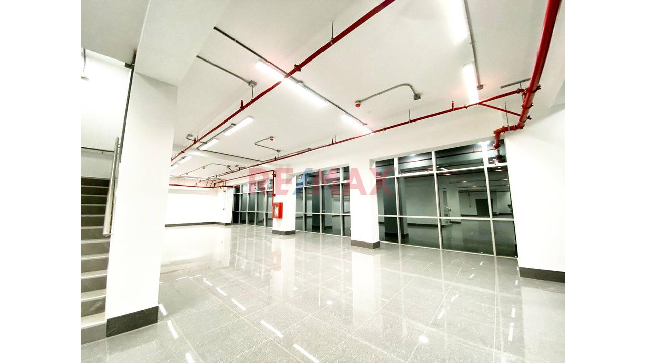 Alquilo Edificio Comercial De Estreno En Esquina (6 Pisos+Azotea ) – Área Techada : 3,078 M² En Av. Balta 1551 Con Manuel Pardo - 7