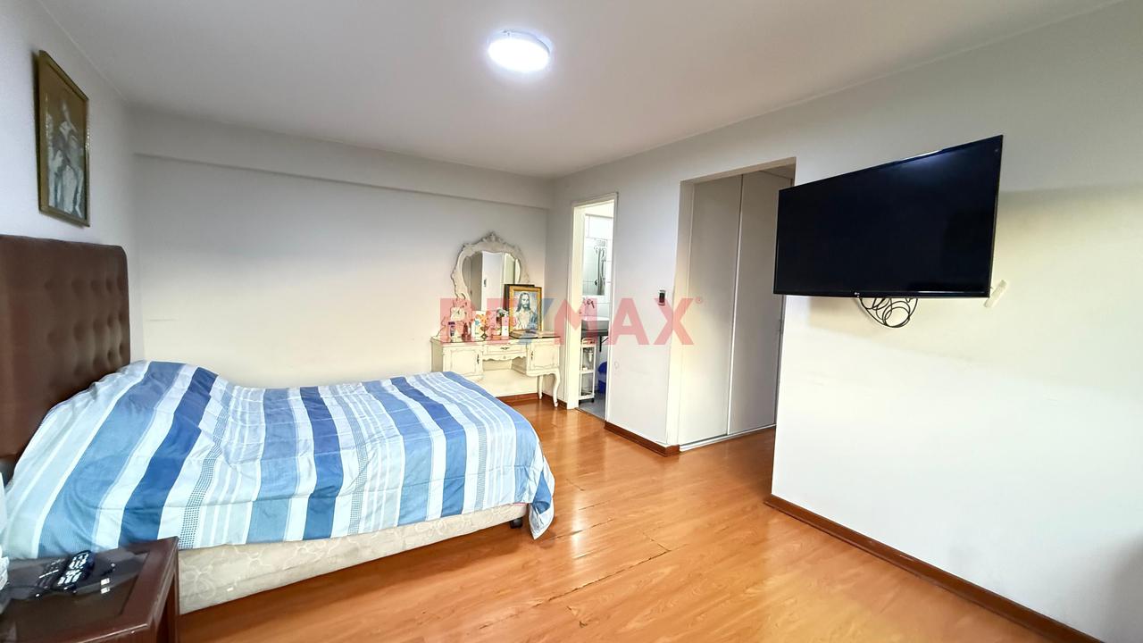Venta Triplex -05 Habitaciones-San Borja - 2
