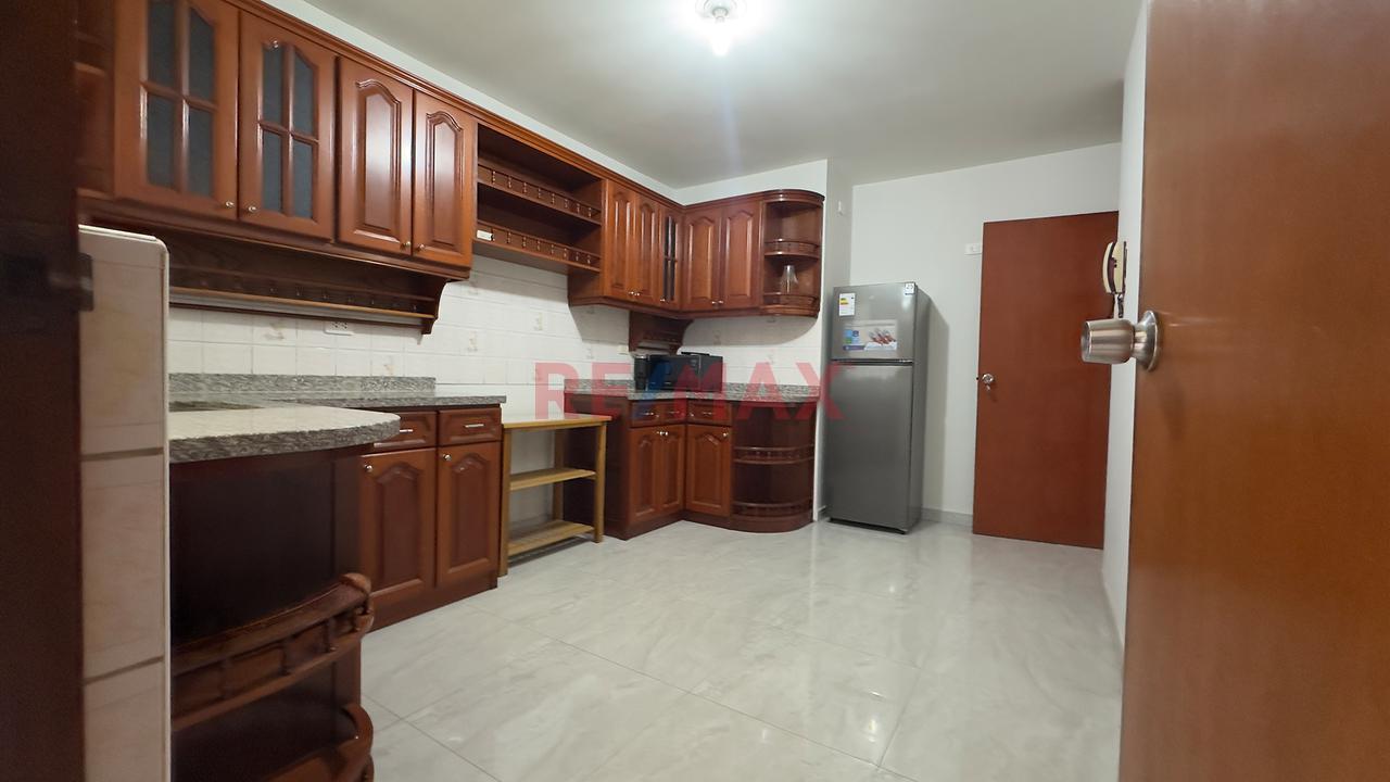 🏠 ¡Vive En Los Olivos -  En Plena Av Mayolo Y Ten Tu Propio Espacio Comercial! — foto 5