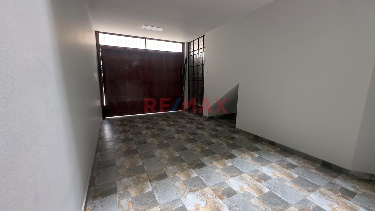 🏠 ¡Vive En Los Olivos -  En Plena Av Mayolo Y Ten Tu Propio Espacio Comercial! — foto 10