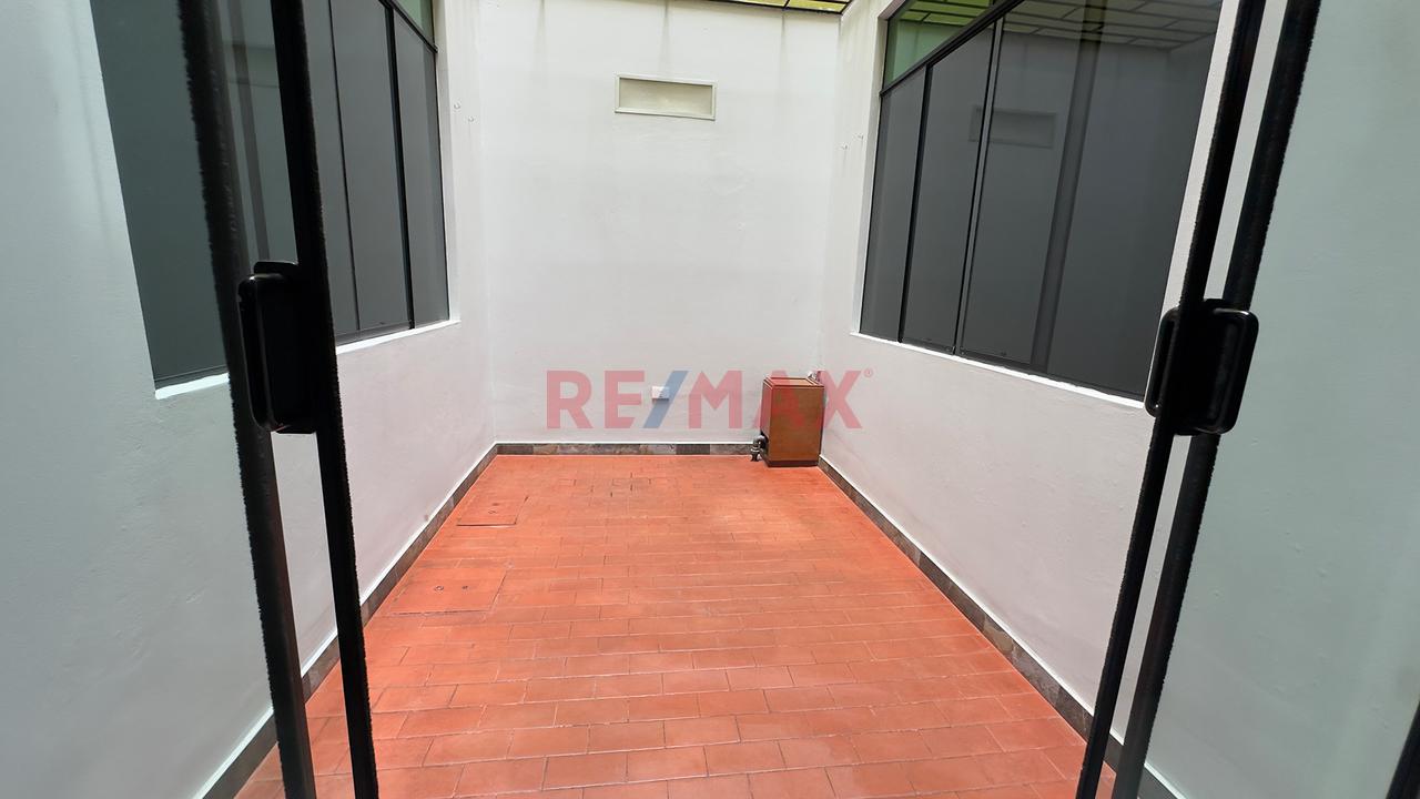 🏠 ¡Vive En Los Olivos -  En Plena Av Mayolo Y Ten Tu Propio Espacio Comercial! — foto 4
