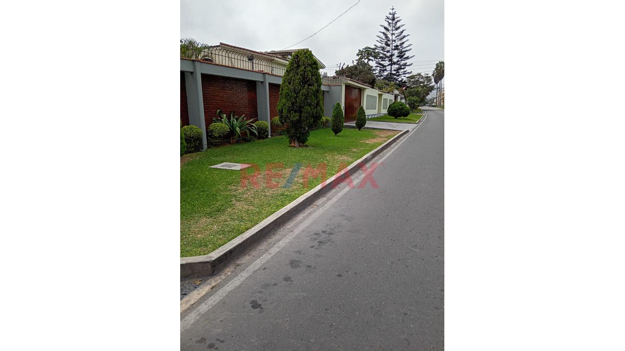 Se Vende Terreno En La Molina — foto 3