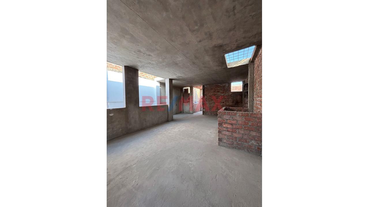 🏠 ¡Ocasión! Amplia Casa De 3 Pisos En Venta 🏠 - 12