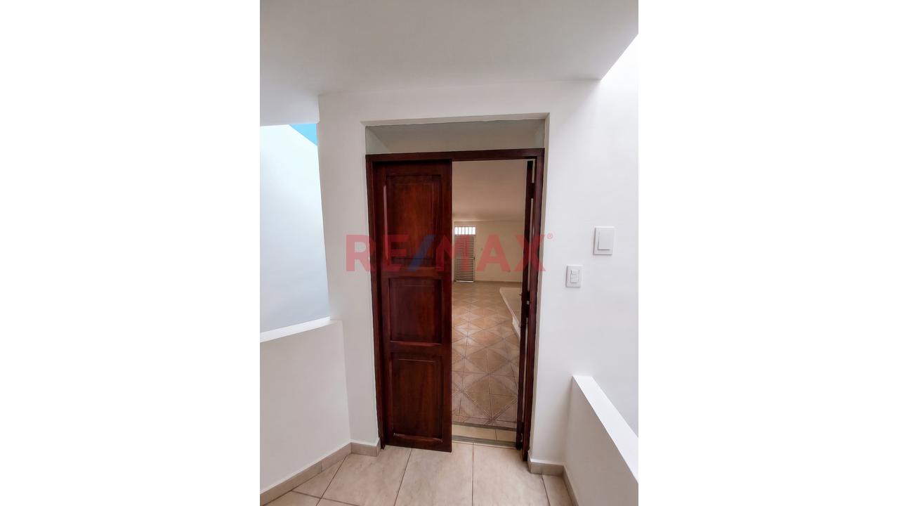 🏠 ¡Ocasión! Amplia Casa De 3 Pisos En Venta 🏠 - 7