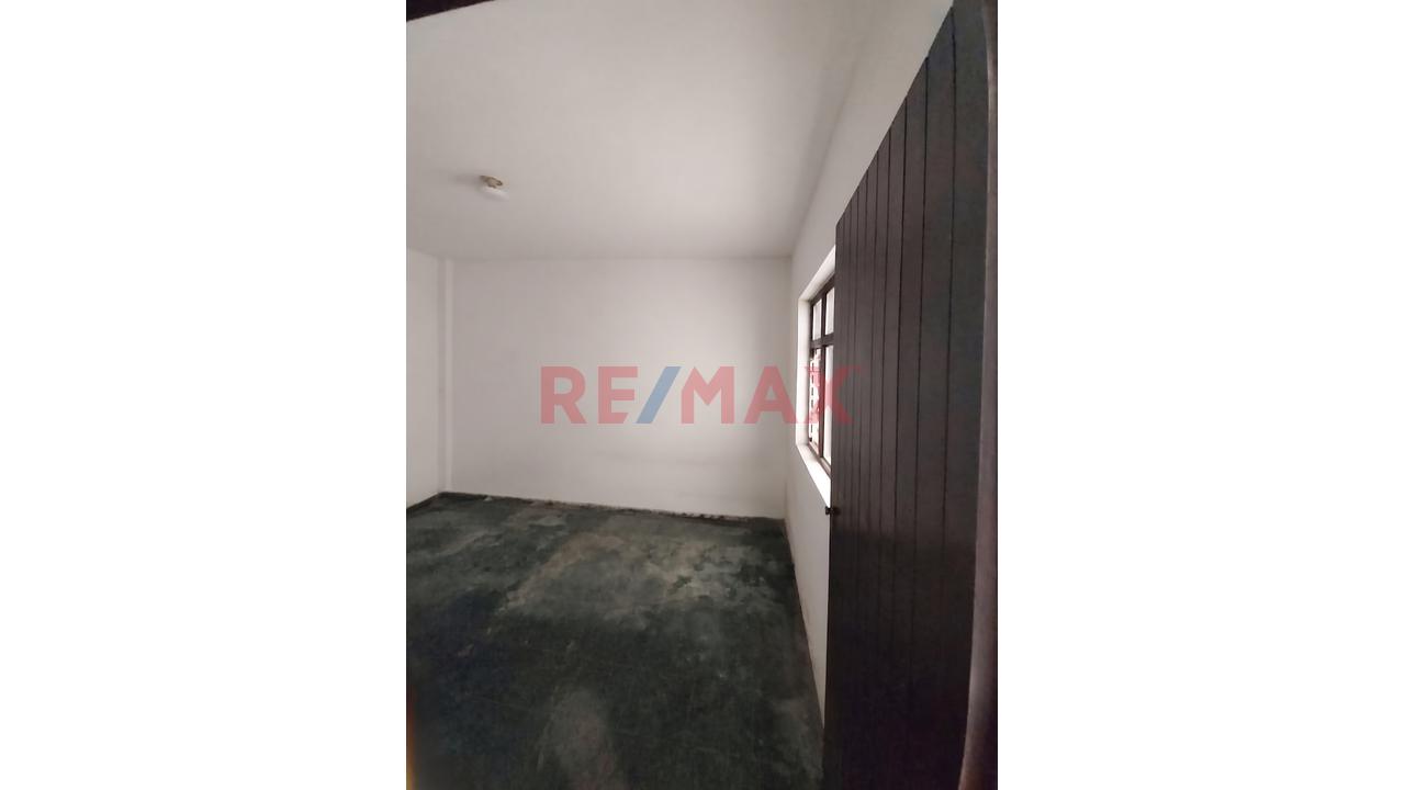 🏠 ¡Ocasión! Amplia Casa De 3 Pisos En Venta 🏠 - 11