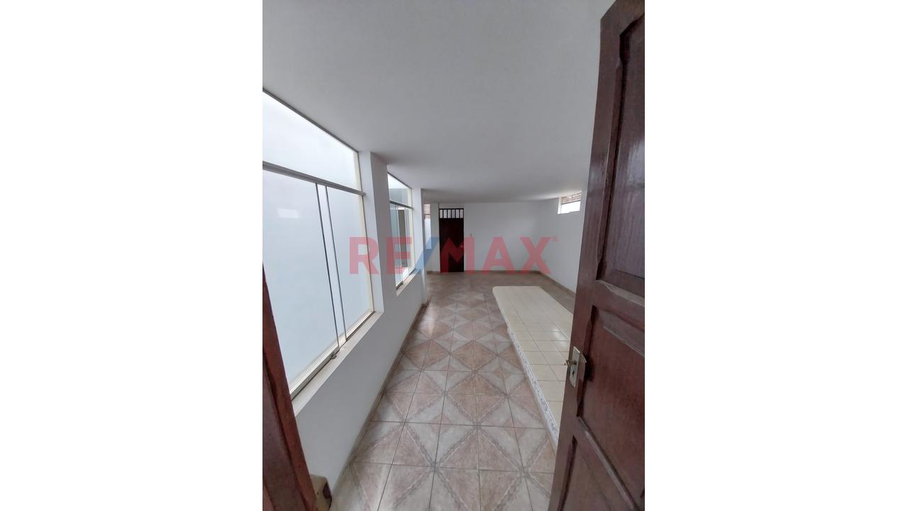 🏠 ¡Ocasión! Amplia Casa De 3 Pisos En Venta 🏠 - 6