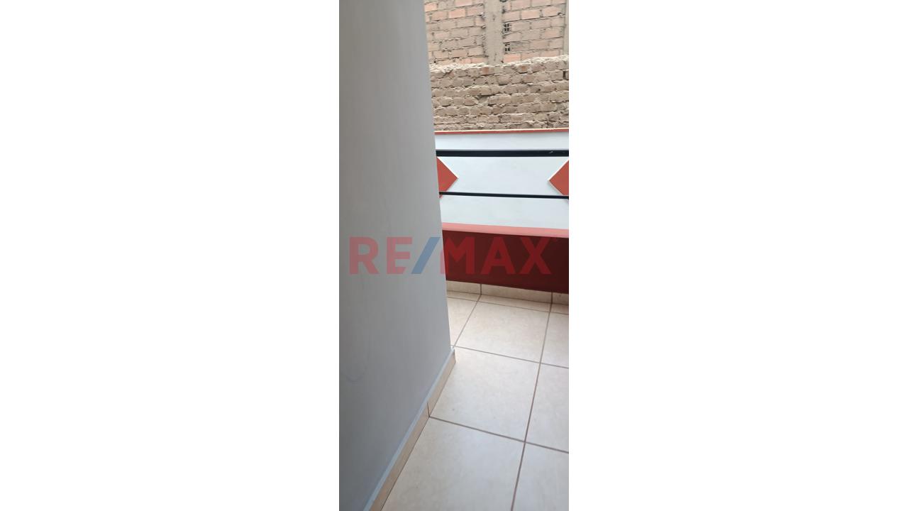 Alquiler Local Comercial 1Er Y 2Do Piso Urb Palao - Smp — foto 10