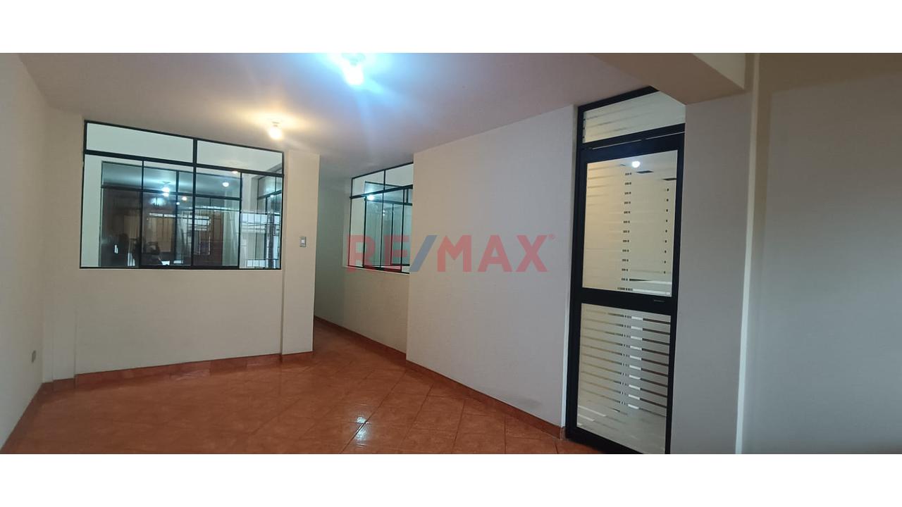 Departamento De 78 M² En Los Olivos: Frente A Parque, 2.º Piso Y Ahorro Con Gas Natural — foto 3