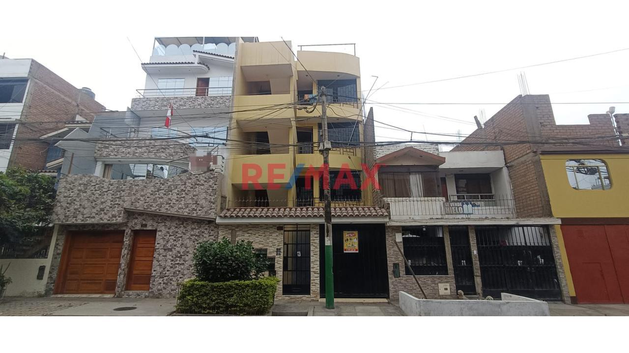 Departamento De 78 M² En Los Olivos: Frente A Parque, 2.º Piso Y Ahorro Con Gas Natural