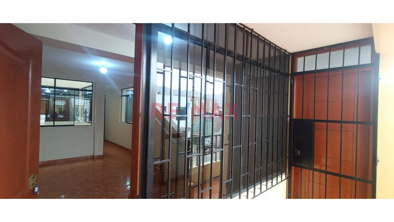 Departamento De 78 M² En Los Olivos: Frente A Parque, 2.º Piso Y Ahorro Con Gas Natural — foto 2