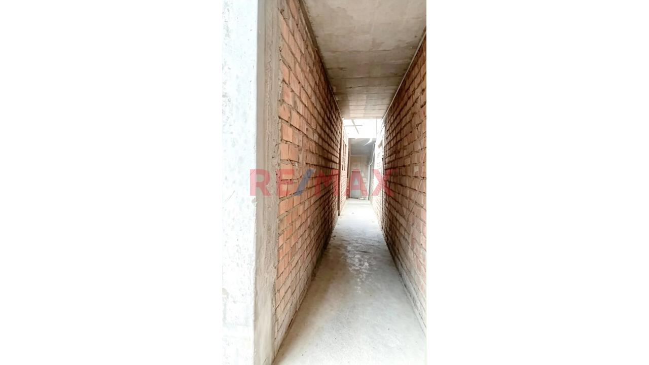 Se Vende Casa Como Terreno -San Martin De Porres Excelente Ubicacion. — foto 3