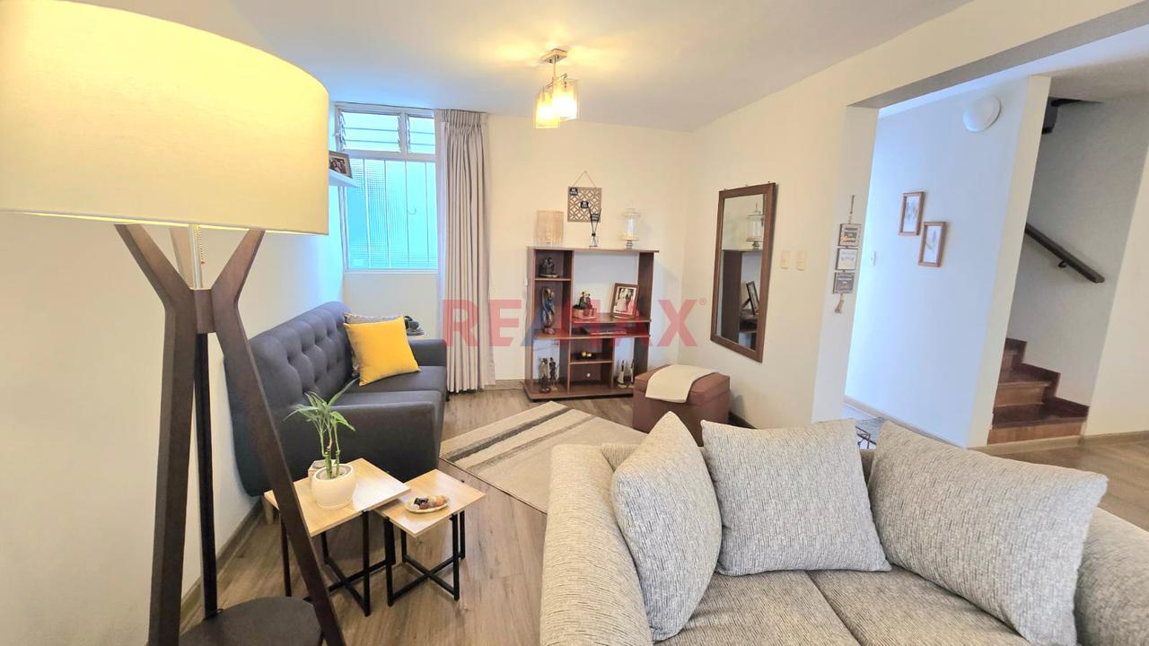 Venta Duplex 147.99M Remodelado En San Isidro, Rodeado De Parques Y Jardines! $159000 — foto 2