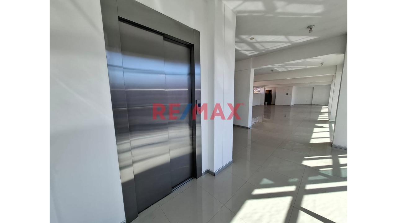 🏢 Local Comercial En Alquiler — 5º Piso | 6° Piso | Zotano - 1