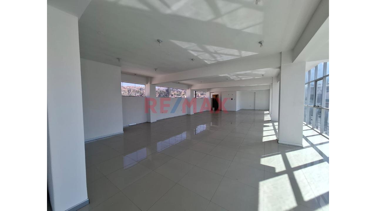 🏢 Local Comercial En Alquiler — 5º Piso | 6° Piso | Zotano - 3