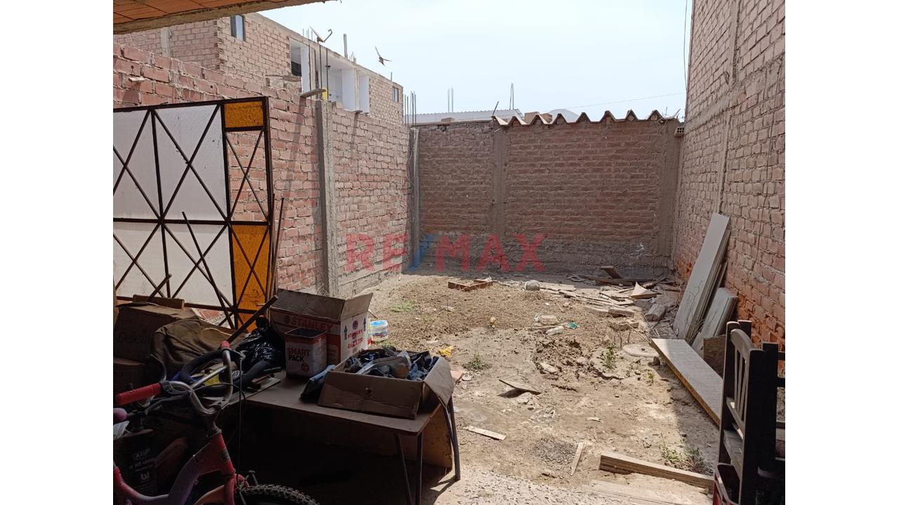 Atencion Inversionistas: Venta De Casa Como Terreno De 74 M2 A Una Cuadra De La Panamericana Norte - 5