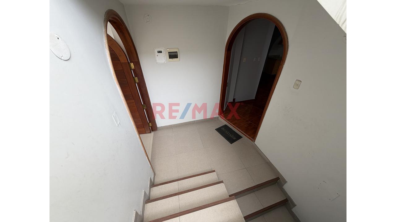 Se Vende Duplex Urb. Los Parrales De Surco - 13