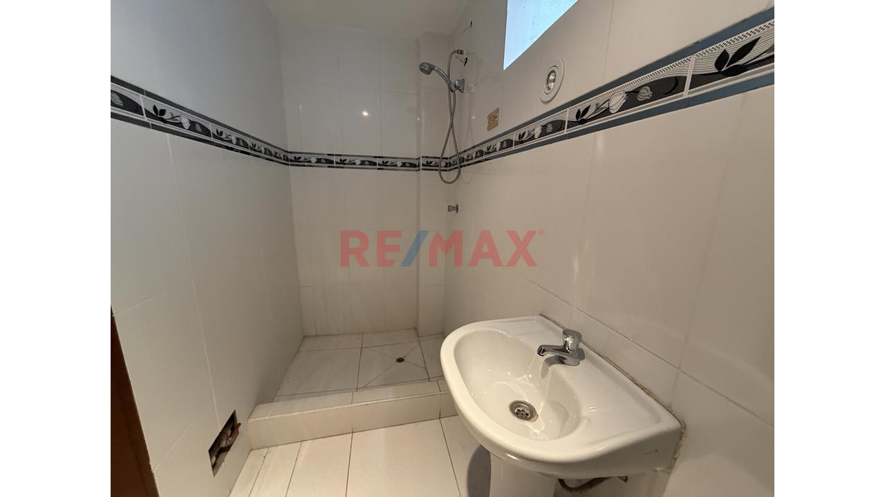 Se Vende Duplex Urb. Los Parrales De Surco - 4