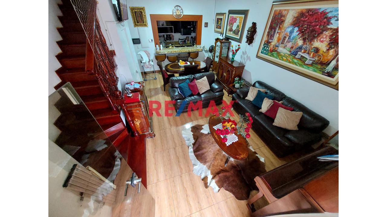 Casa En Venta 8 Dormitorios Miraflores - 1