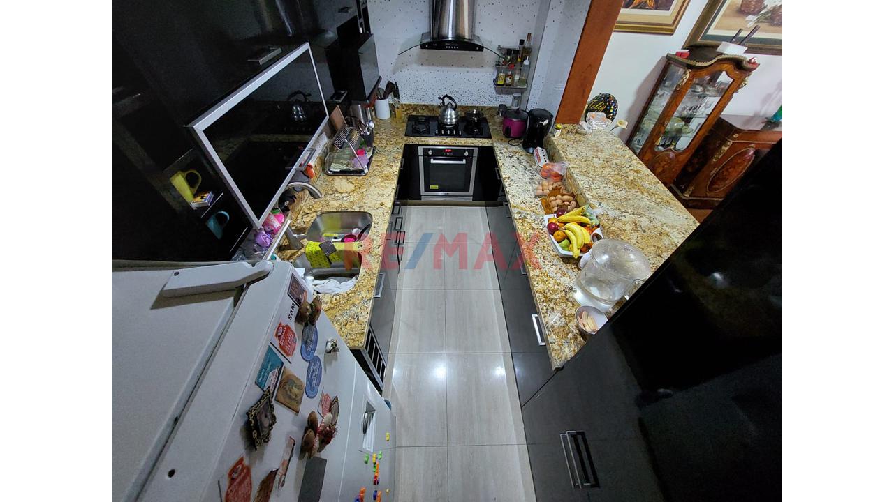 Casa En Venta 8  Dormitorios Miraflores - 5