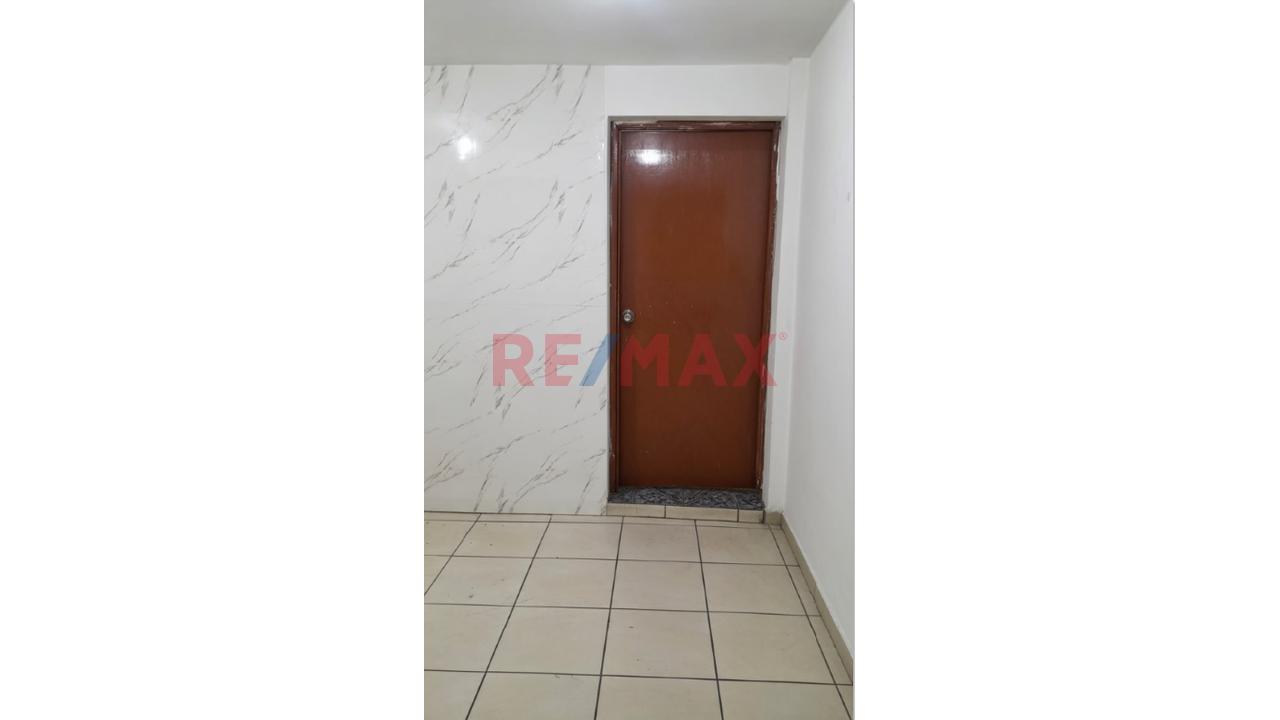 Local Comercial En Alquiler – 30 M² En Excelente Ubicación | Km 11 Av. Túpac Amaru - 9