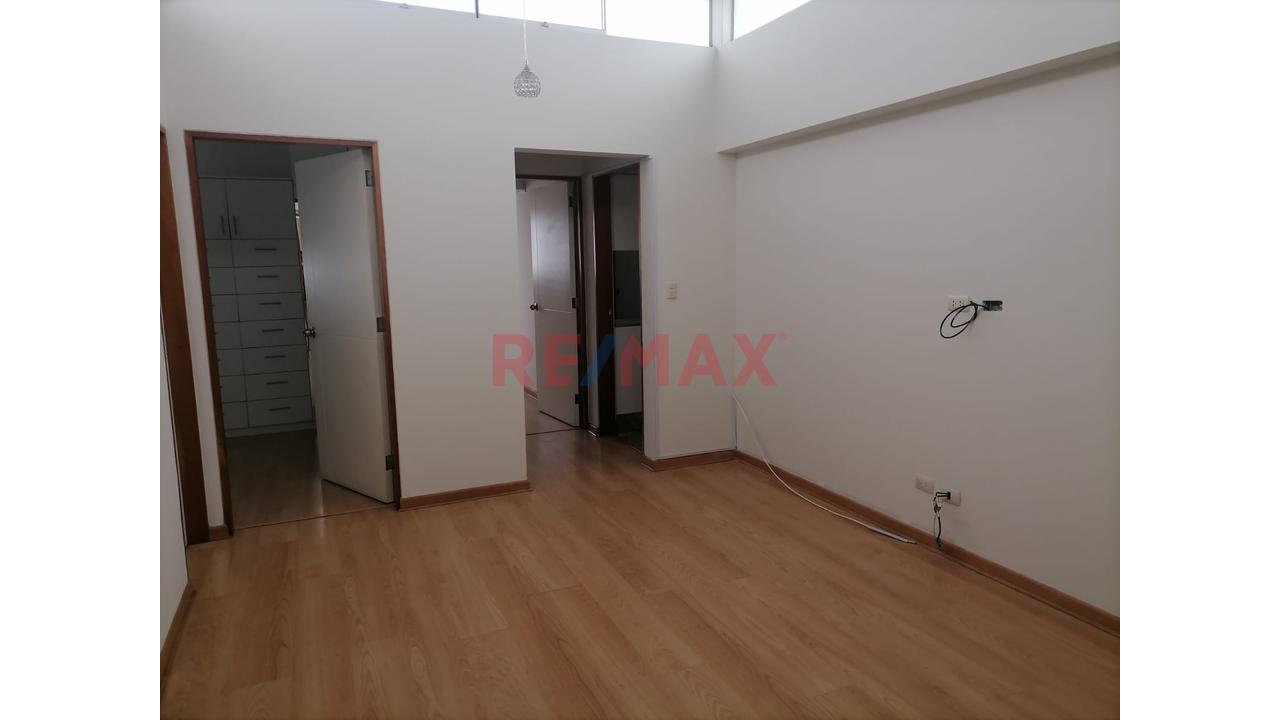 Alquiler De Moderno Flat De 154M2 Con 2 Estacionamientos En Corpac - San Isidro — foto 15