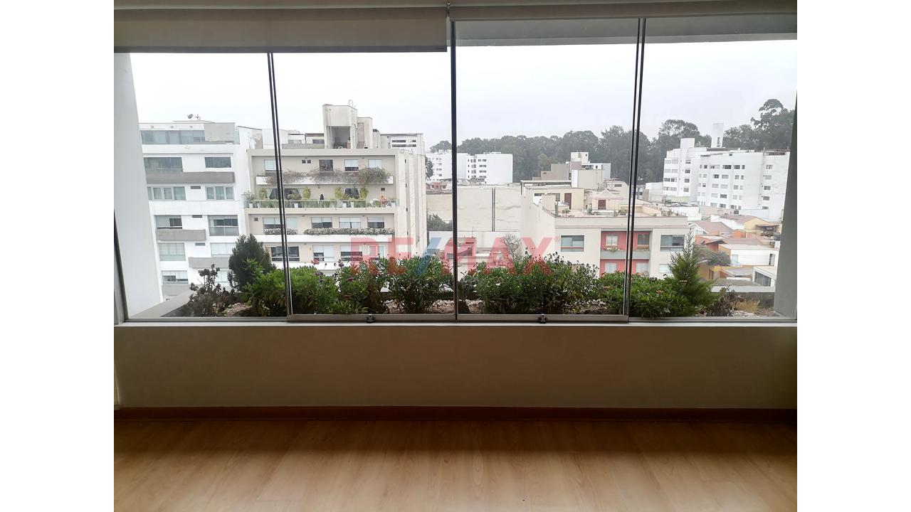 Alquiler De Moderno Flat De 154M2 Con 2 Estacionamientos En Corpac - San Isidro — foto 4