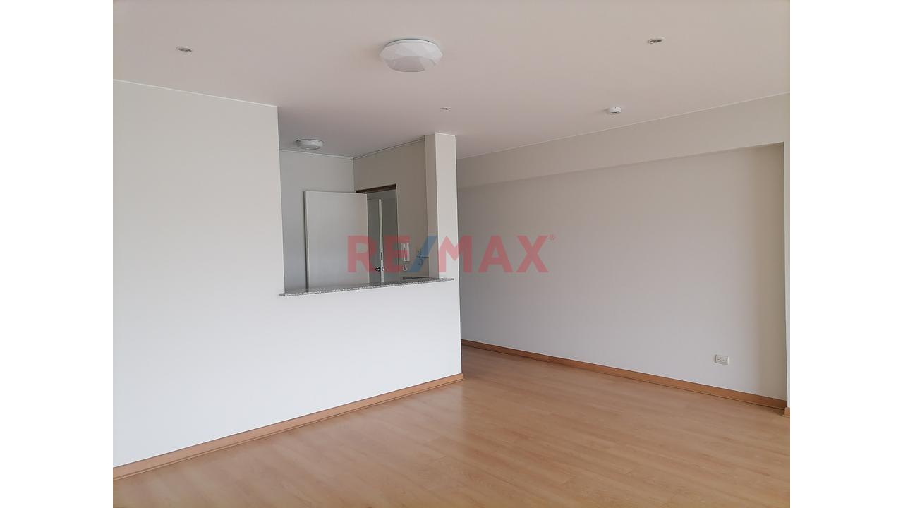 Alquiler De Moderno Flat De 154M2 Con 2 Estacionamientos En Corpac - San Isidro — foto 9