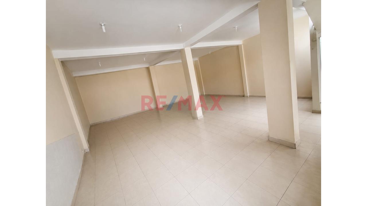 Casa En Venta En La Mejor Zona De Ilo - Urb. Huascar - 2
