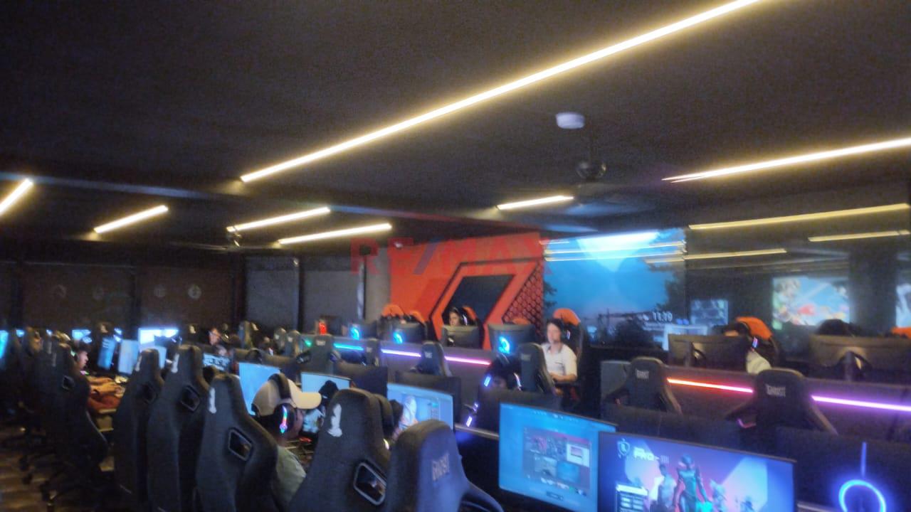 Traspaso Lan Center - Ciber Cafe En Plena Av. Paucarpata Frente A La Unsa Y A Unos Pasos De La Av. Independencia - 13