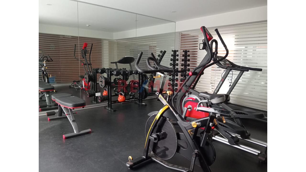 Departamento Moderno De 84 M² En Miraflores | Cerca A Pardo, Malecón Y Parque Kennedy | Cochera Y Depósito — foto 4